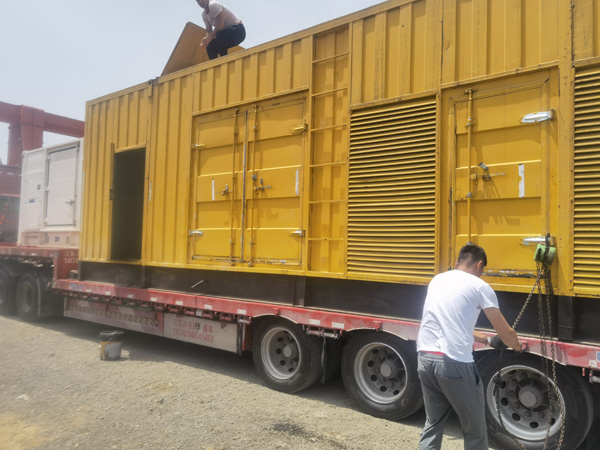 荔波除了负载情况和发动机维护，还有哪些因素会影响 200kw 柴油发电机的油耗？