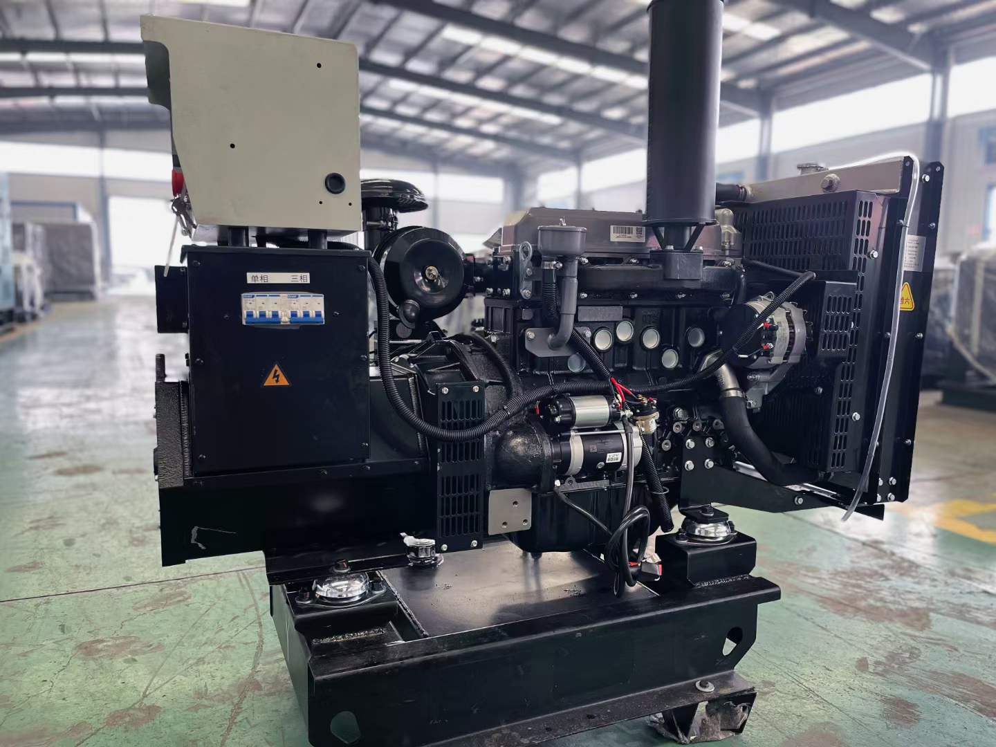 荔波如何降低电感性负载对发电机的影响？