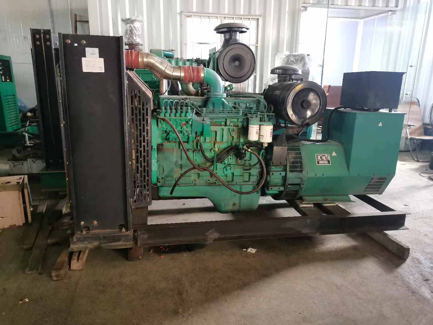 荔波发电机租赁如何确定电缆的承载电流是否在安全范围内？