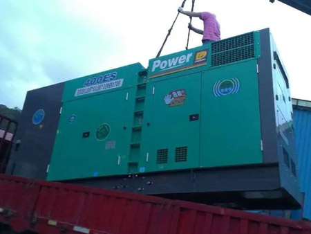 荔波柴油发电机组转速不稳定时，如何对发动机进行维护？