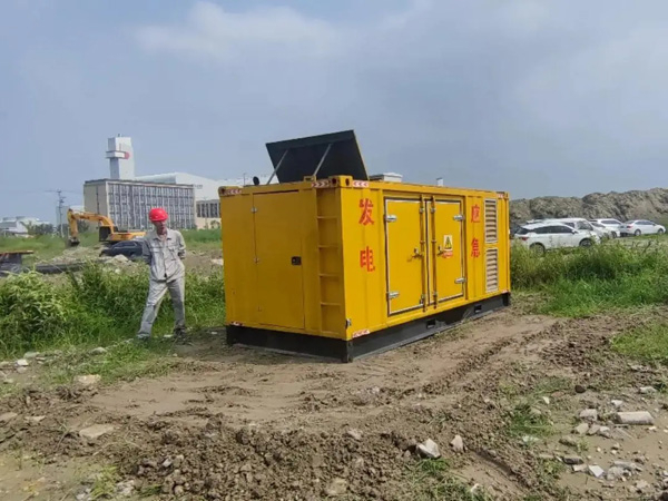 荔波200KW柴油发电机机组每小时的油耗量受哪些因素影响？